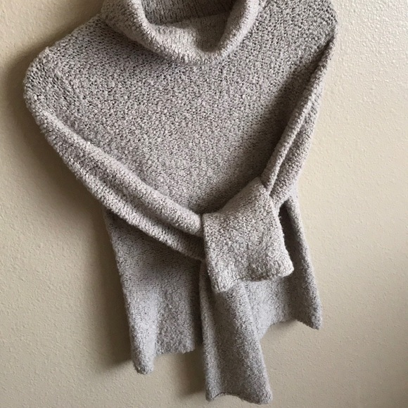 J. Crew Tops - J. Crew Bell Sleeve Popcorn Knit Turtleneck 🍿